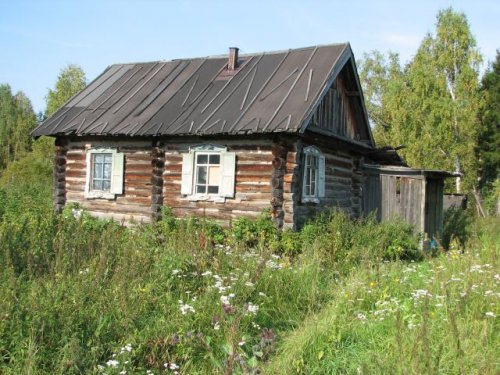 Вот в этом домишке мы жили рядом с медведями(Заброшенная деревня)