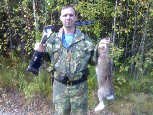 А охотился на рябчиков.