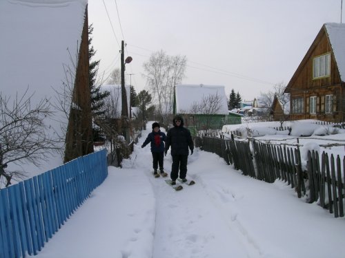 А почему это наши мужики чуть ли  не спят в них?!