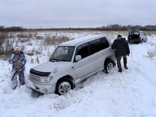 В ямку - бух...