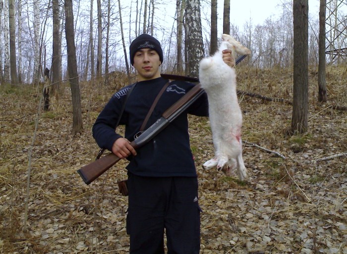 Первый заяц  добыт моим сыном.