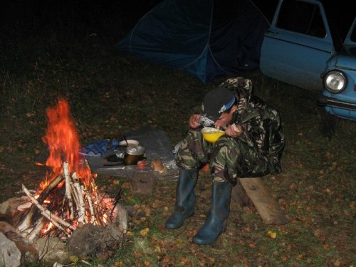 открытие охоты 2009. у костерка.