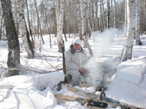 У костра