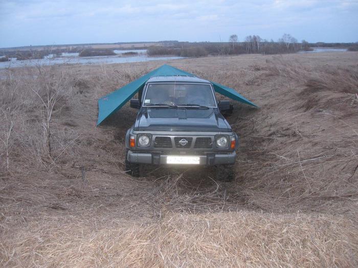 Спрятал машинку!