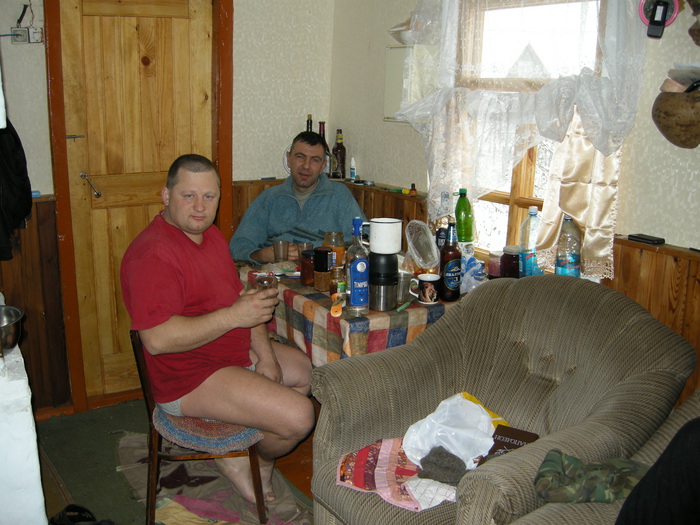 Лёгкий завтрак перед охотой.:))У Dimmona на даче.