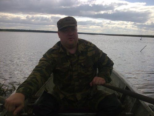 тяжело ему