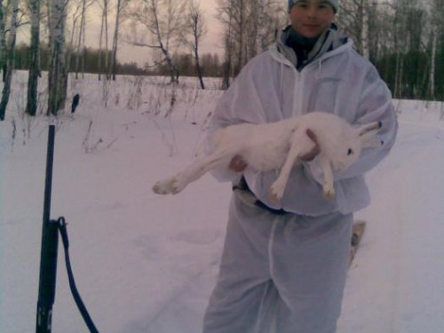 Это друган с трофеем, ружо моё )