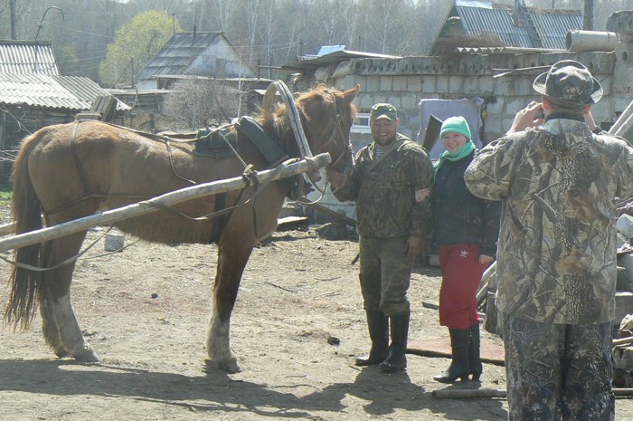знакомые все лица и спины.. ))) 