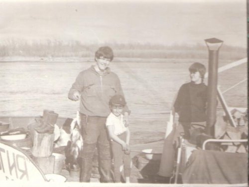 Год  1970-71....   На  Чулыме ....  