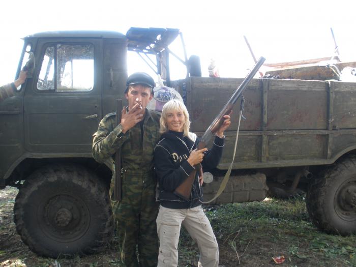 Справа ))))