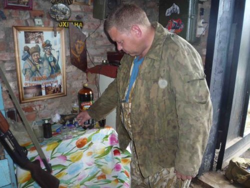 Перед охотой заходим в гараж...