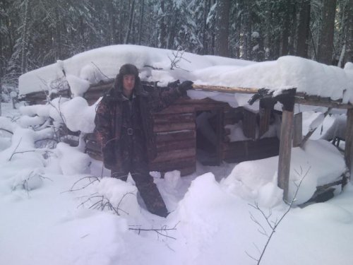 Нашел заброшенную избу