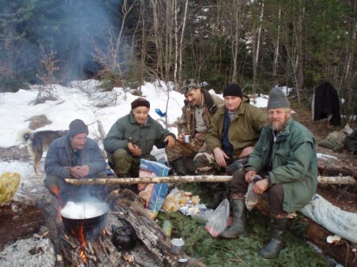 На привале