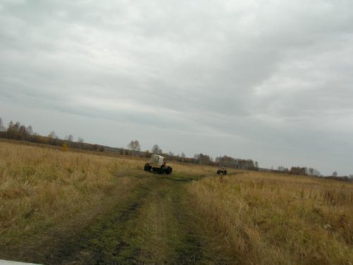 Прямо по курсу колонна неопознанной техники