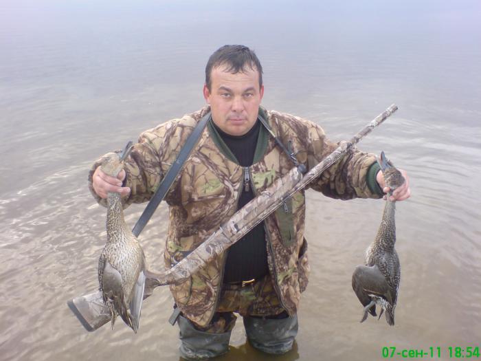 сам стрелял сам доставал....