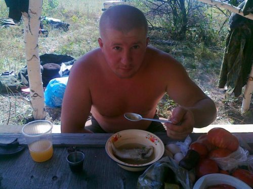 Хороша ушица, под водку "Барин"!