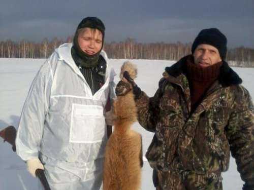 отстрелялись одновременно, дробь одинаковая. Не понять кто добыл. 