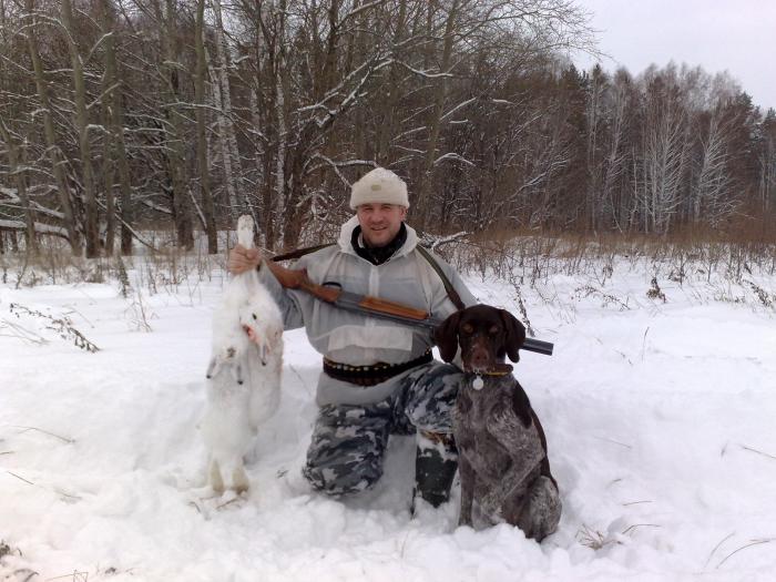 С помошницей....