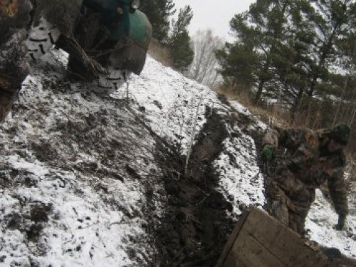 В пути пошел снежок и подъем в горку, стал похож на "взятие высоты". 