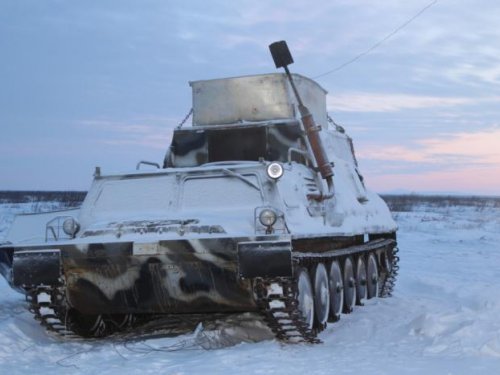 Незаменимый транспорт для Крайнего Севера. п.Черский, побережье Восточно-Сибирского моря