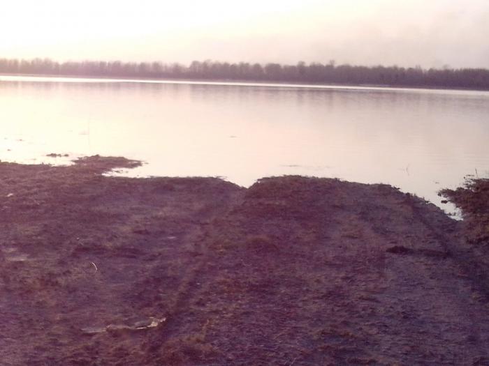 Вода поднимается.Ждем открытия.