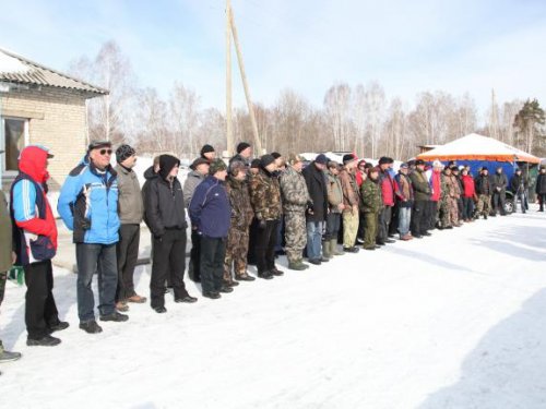 65 участников соревнований Универсальный охотник 6 апреля 
