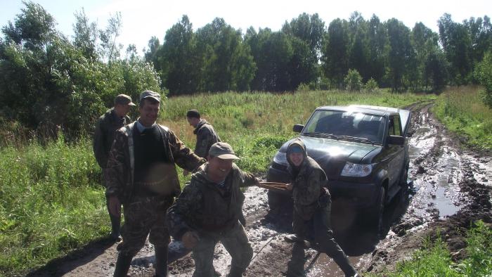 Прикалывались, пока ждали машину)))