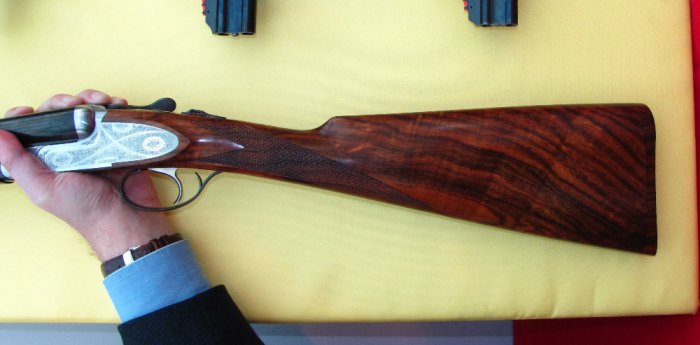 Удачно копируют английскую классику Rizzini в Италии