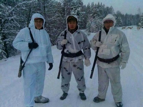 Крутая охота; смотрим задний план