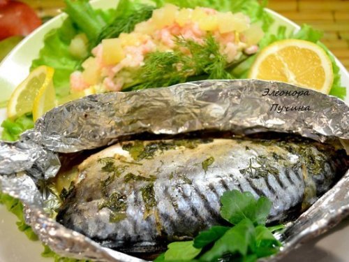 Запечённая скумбрия в фольге