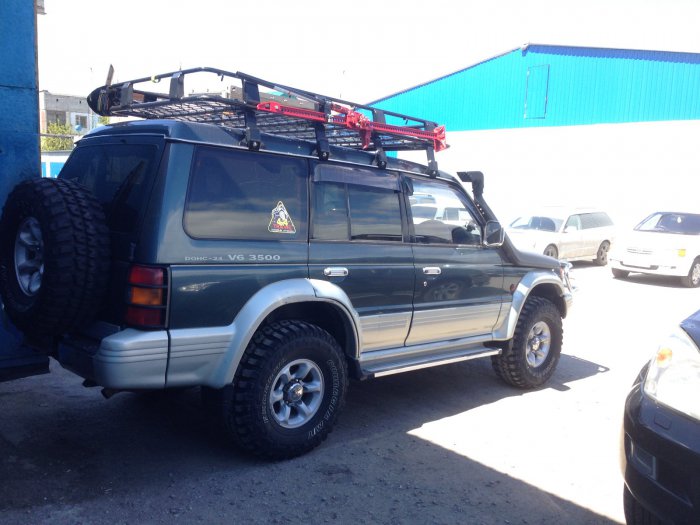 MMC Pajero 2