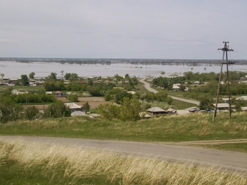 Обь пришла за 10км в деревню