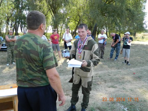 по тарелкам