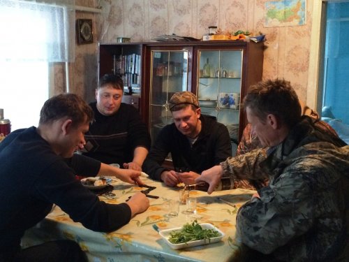 Отдых после удачного открытия на косулю.