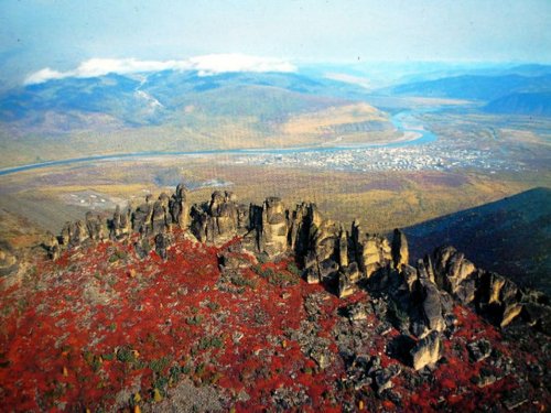 Река Индигирка, Усть-Нера