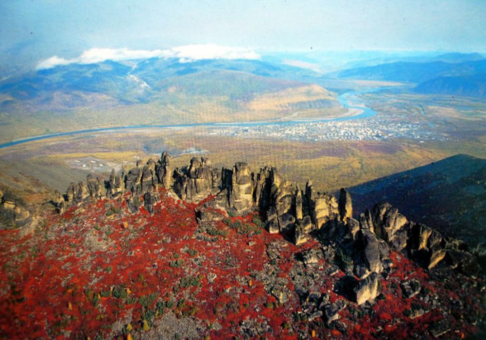 Река Индигирка, Усть-Нера