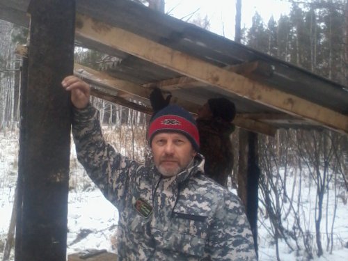 Делаем кормушку.