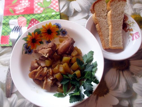 Рябчик с грибами и кабачком