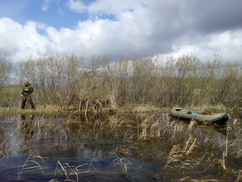 Соорудили скрадок,будем ждать открытия))