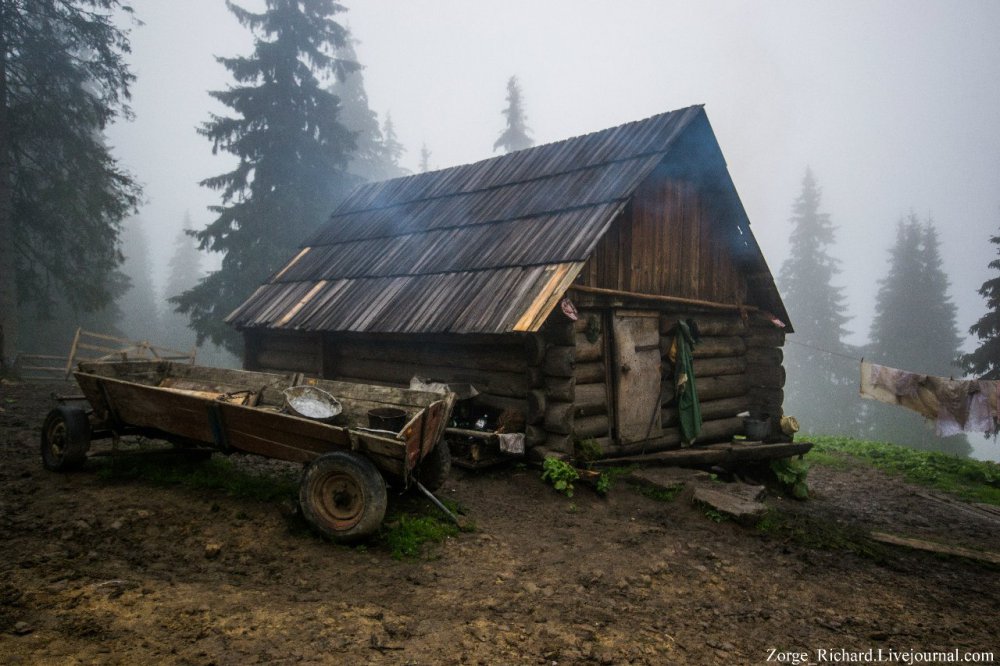 в горах
