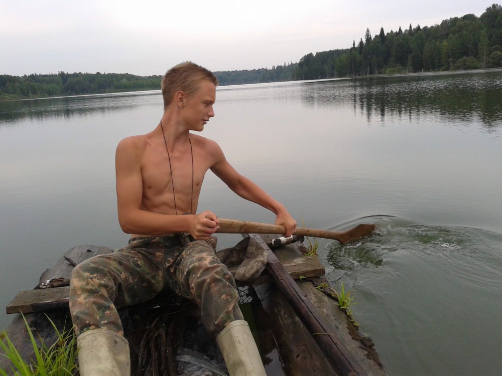 На плоту