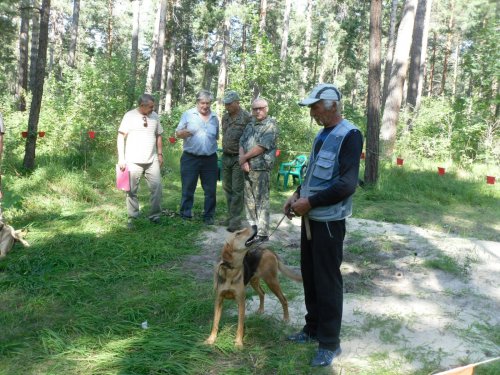 Товарищ со своей питомицей.
