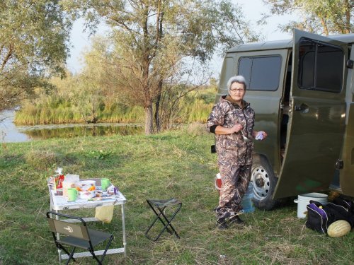 Война, войной а обед по расписанию