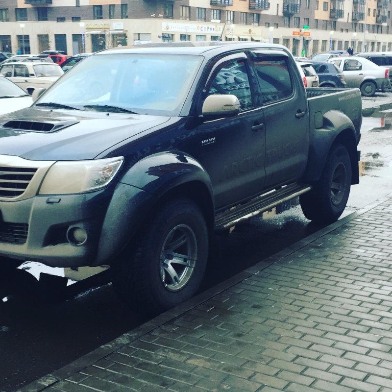Хайлюкс