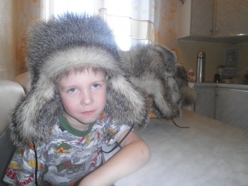 Внук в обнове.