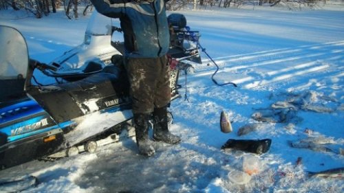 Ловля Плотвы. За рыбой на снегоходе!