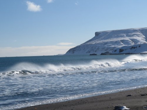 Ветер на море гуляет..))