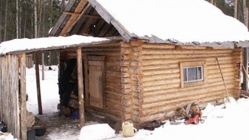 Таёжный быт. Строительство избушки в тайге.
