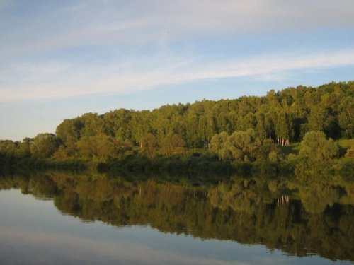 широка река