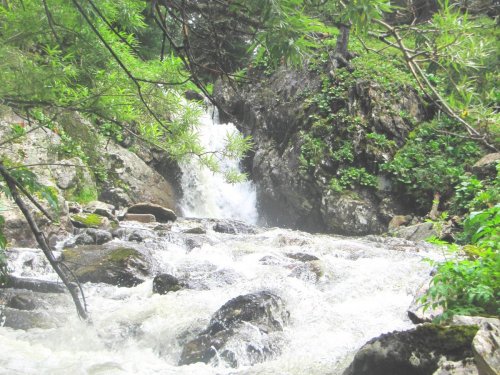 Водопад.